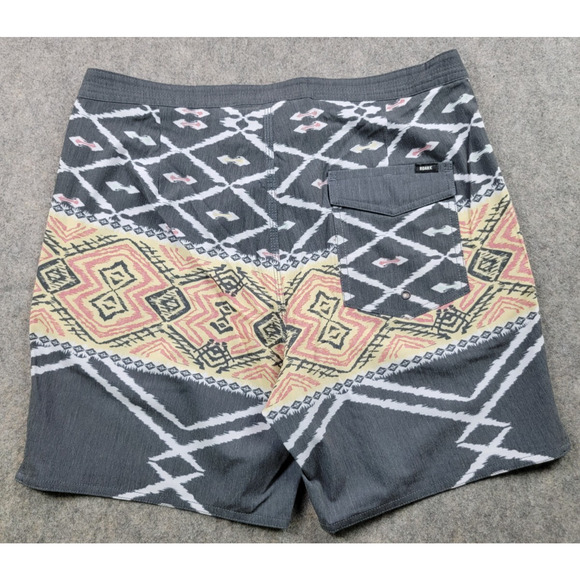 Roark Board Shorts Mens 30 Gray Yellow Geometric The Chiller Beni Outdoor Active - Picture 11 of 16